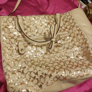 GUC coach poppy sequin C bag  with gold sequins